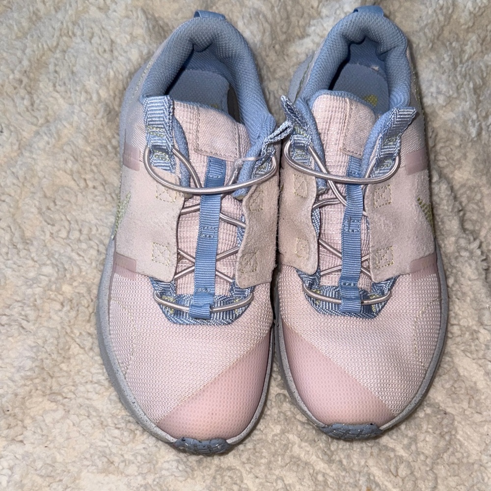 Girls Nike shoes